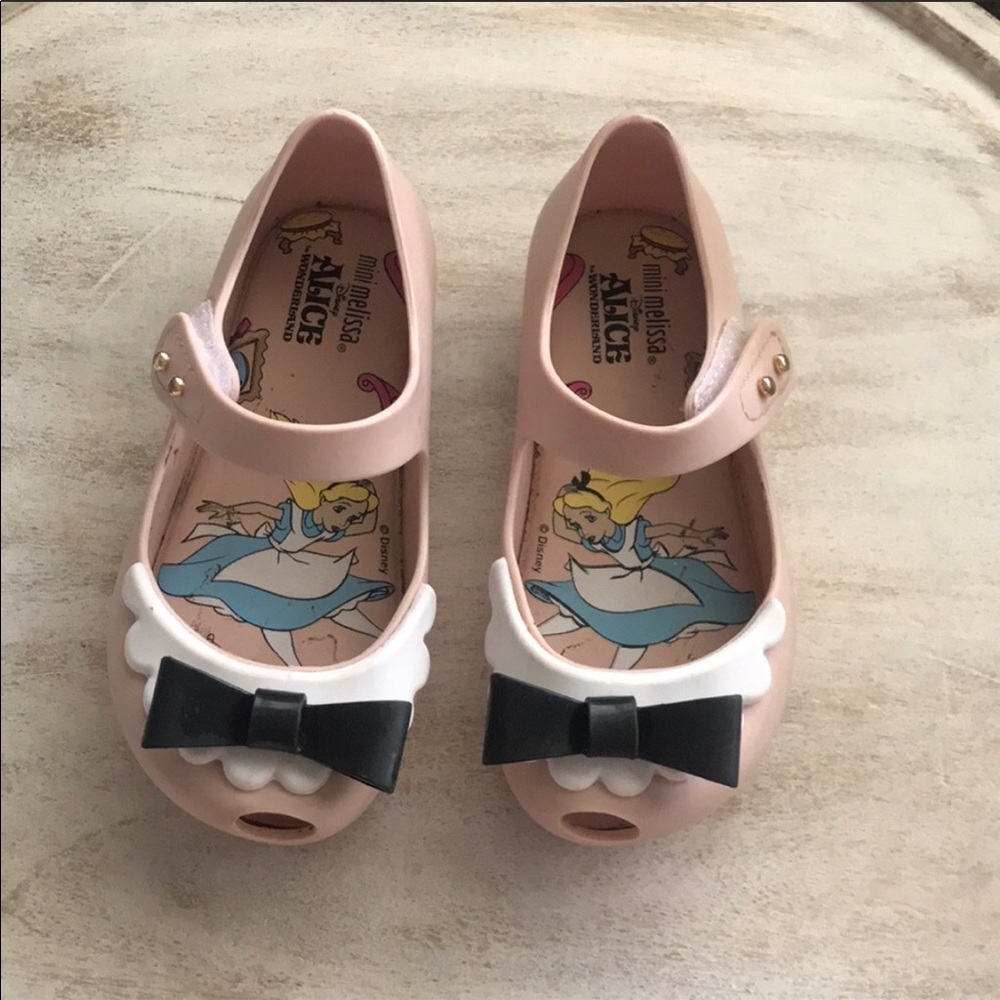 Mini Melissa size 8 dress shoes.